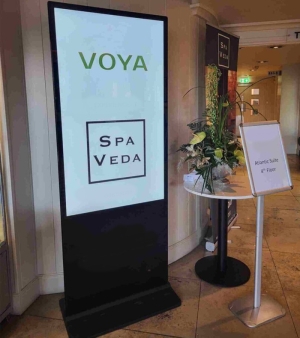 Рекламен тотем с LCD екран